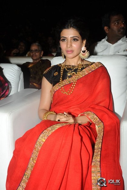 Samantha-at-Son-Of-Sathyamurthy-Movie-Audio-Launch